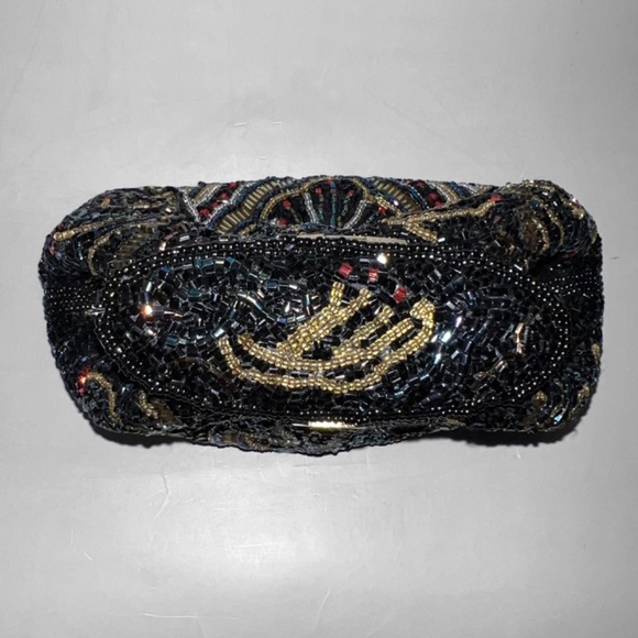 Small Black & Gold Beaded Clutch - Picture 6 of 9